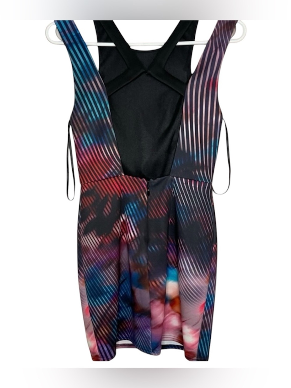 Bebe Abstract Print Dress - Picture 3 of 8